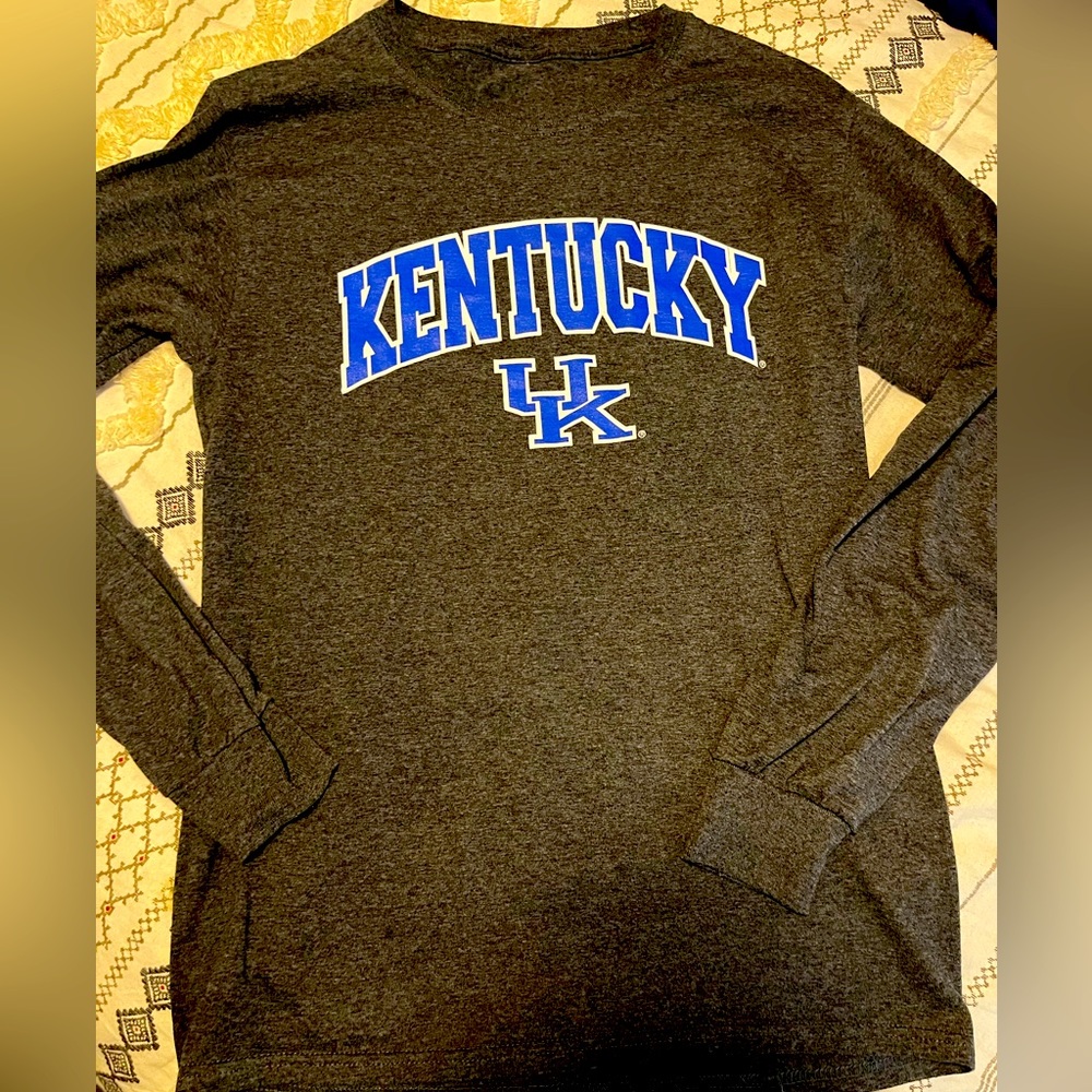 Men’s small university of Kentucky long sleeve tee from game